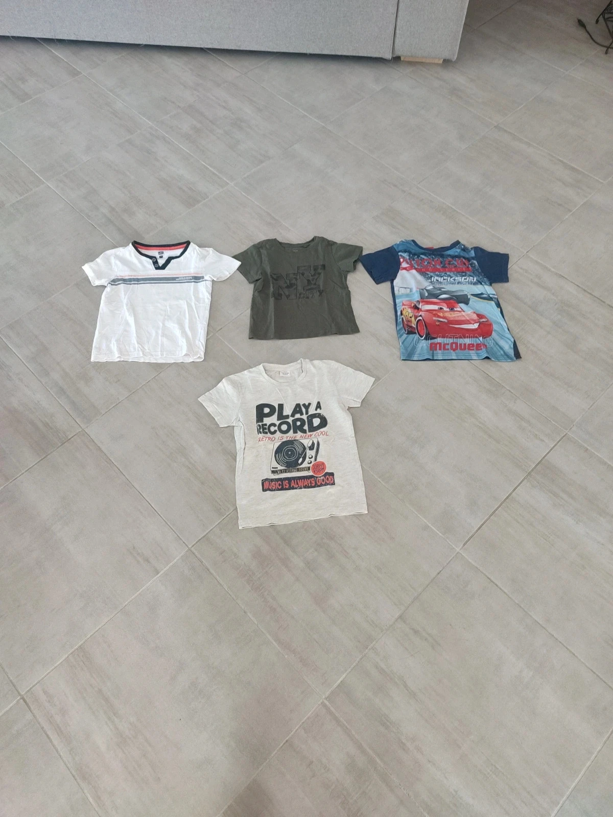Lot de t shirt garçon été 6-7 ans